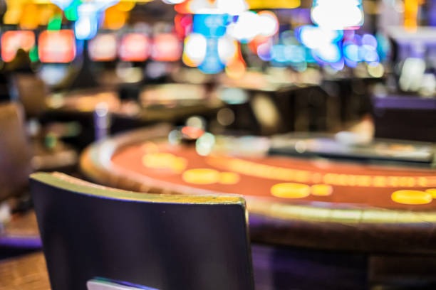 epic138 How do I move between tables and slots?
